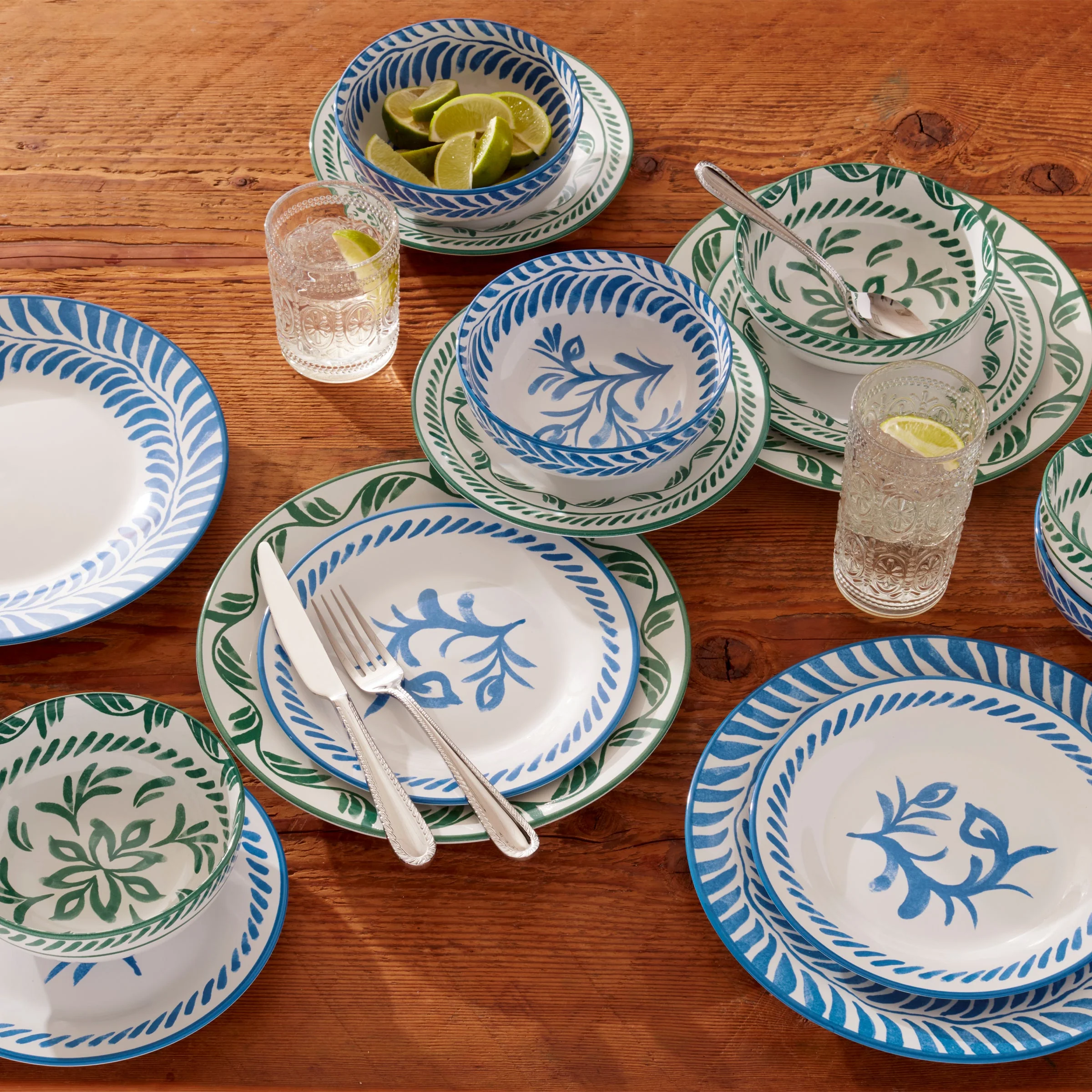 Solear Green 12-Piece Dinnerware Set - Image 4