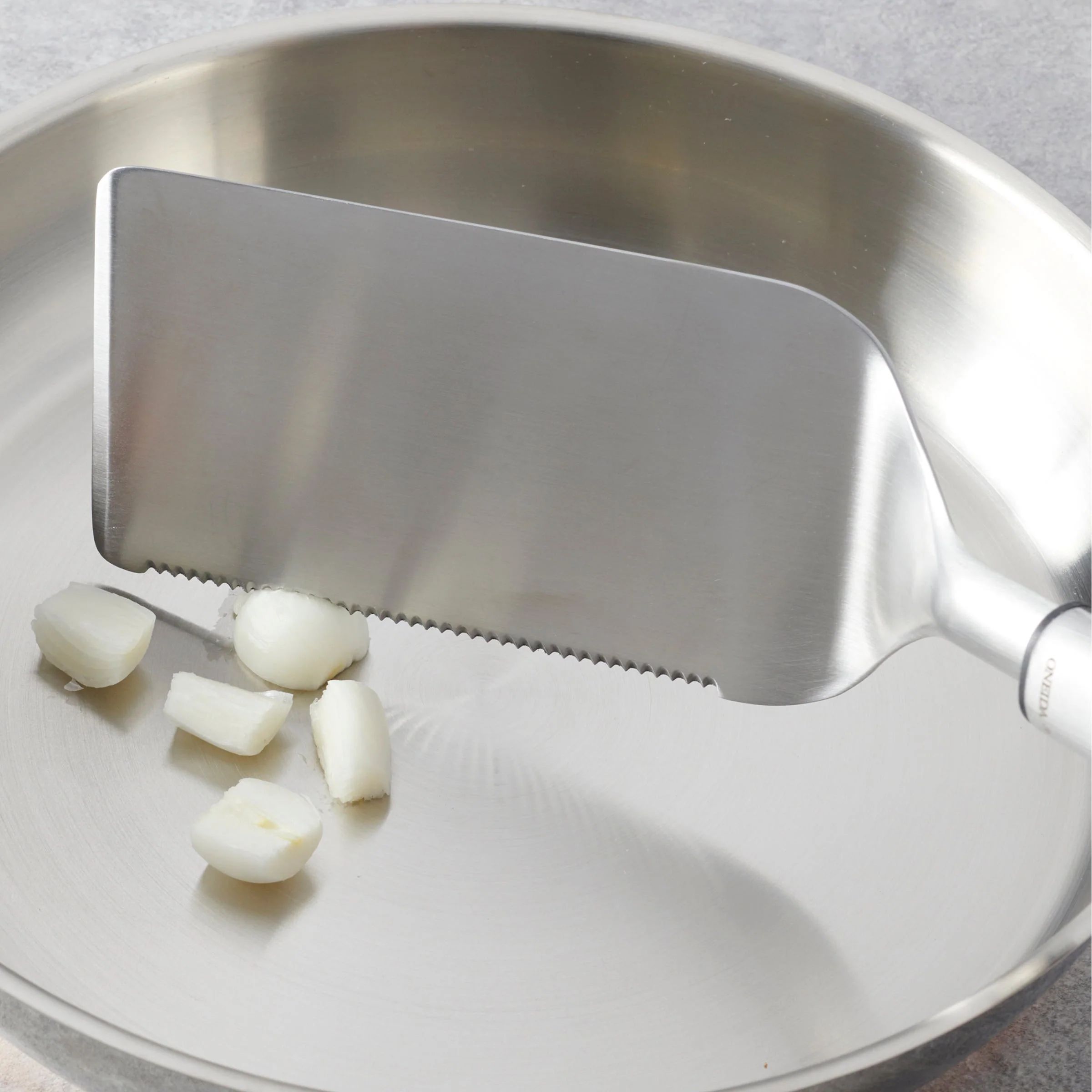Elite Gadgets Stainless Steel Griddle Turner - Image 3