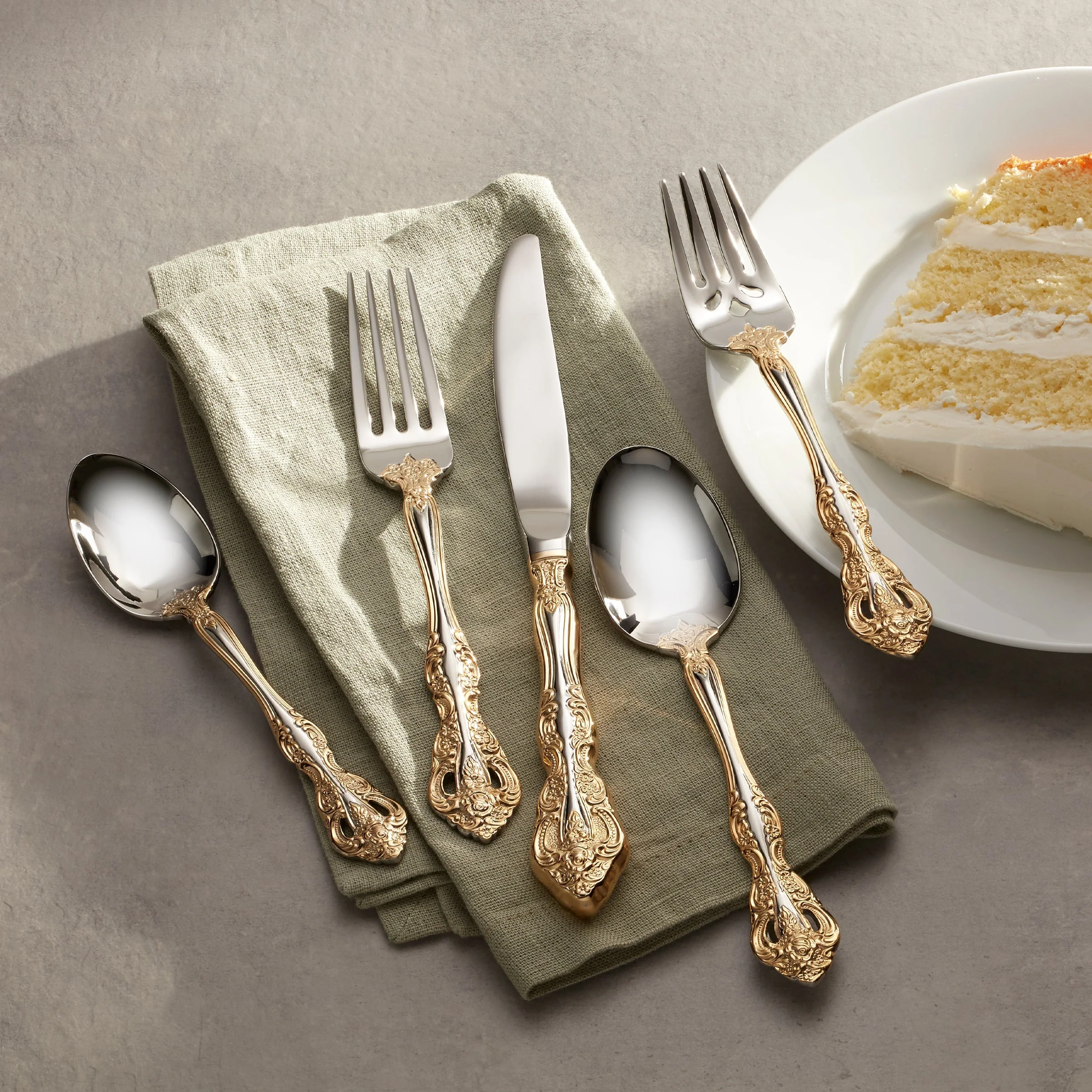 Golden Michelangelo 5-Piece Place Setting - Image 2