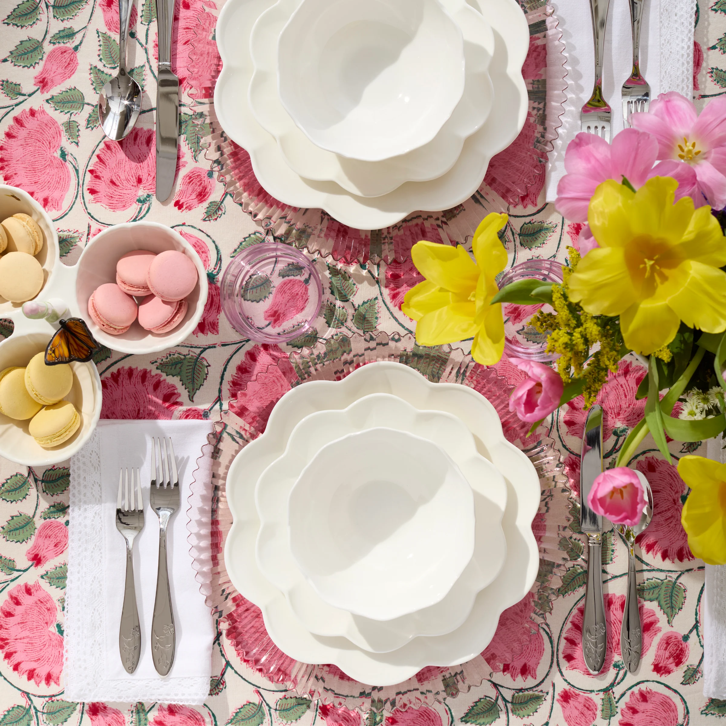 Studio 1414 Scallop 12-Piece Dinnerware Set - Image 3